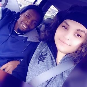 Meet your Posher, Vee